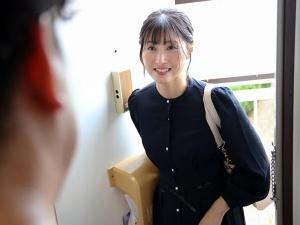 メンズエステ店、熟女オイルマッサージ中にフル勃起！裏オプションを提案されて…